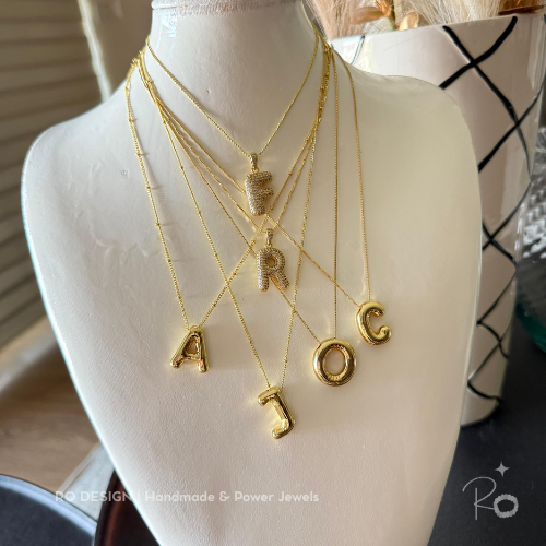 Cadena Ajustable con Inicial en Baño de Oro 18K